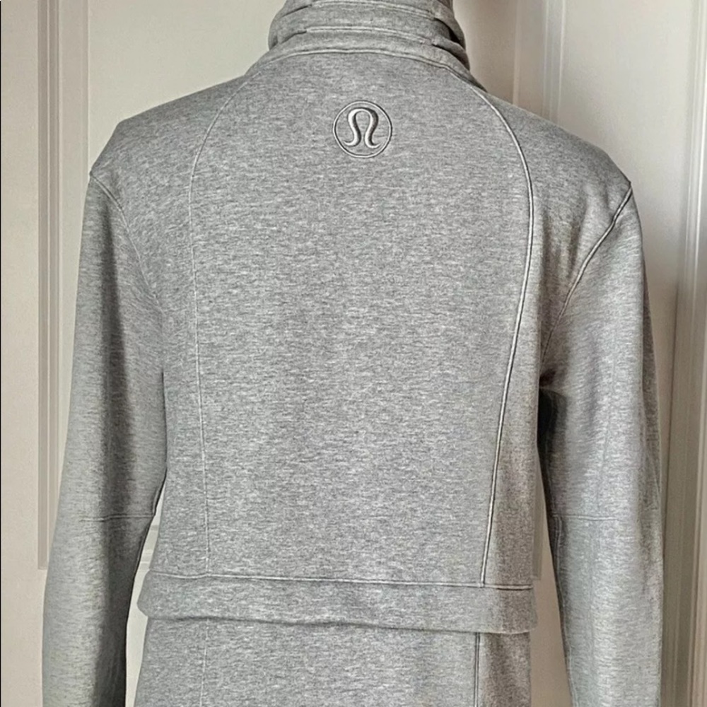 Lululemon Jacket. - Picture 7 of 7